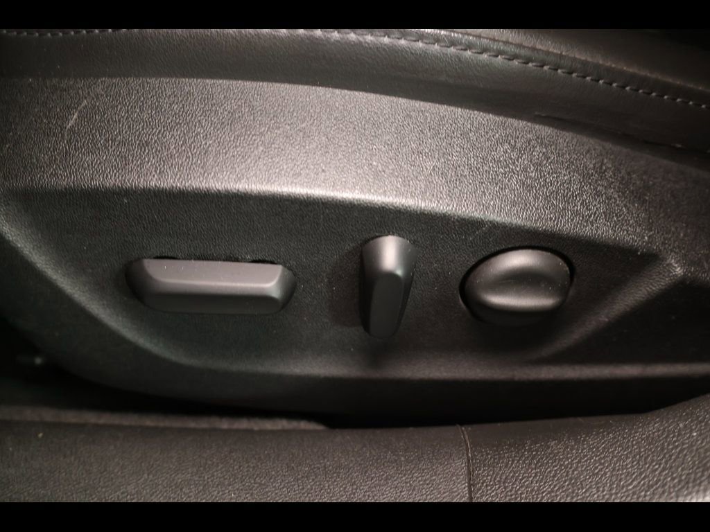 Used 2015 Chevrolet Malibu LT w/ Power Convenience Package FWD image 12