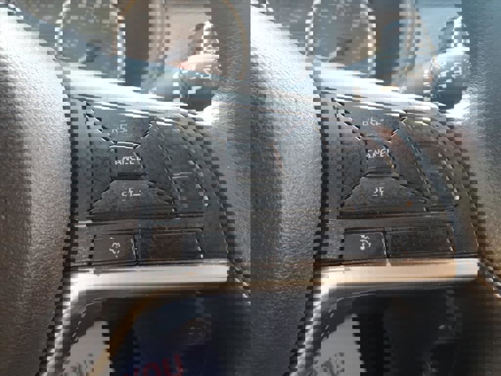 Used 2019 Nissan Kicks S image 21