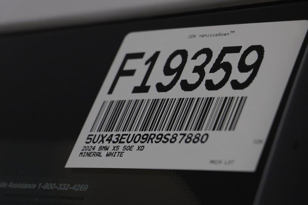 Certified 2024 BMW X5 xDrive50e w/ Premium Package image 26