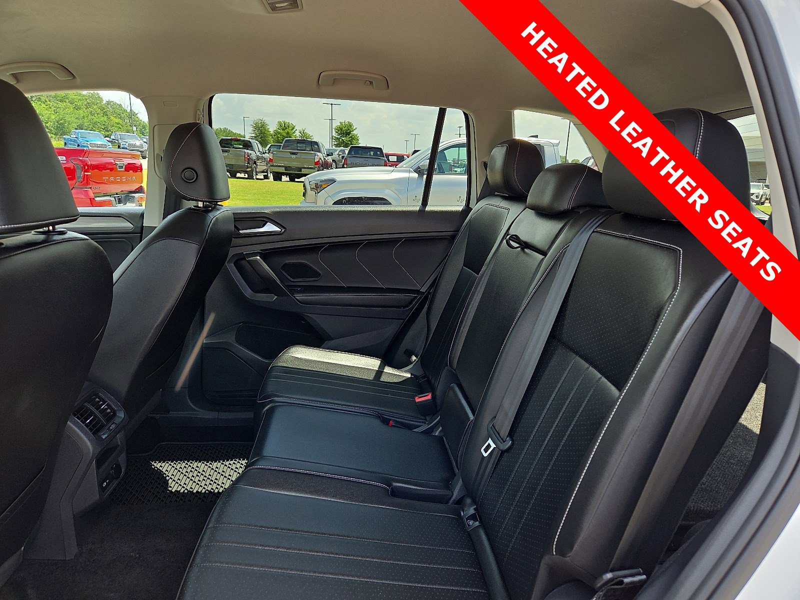 Used 2024 Volkswagen Tiguan Wolfsburg Edition image 10