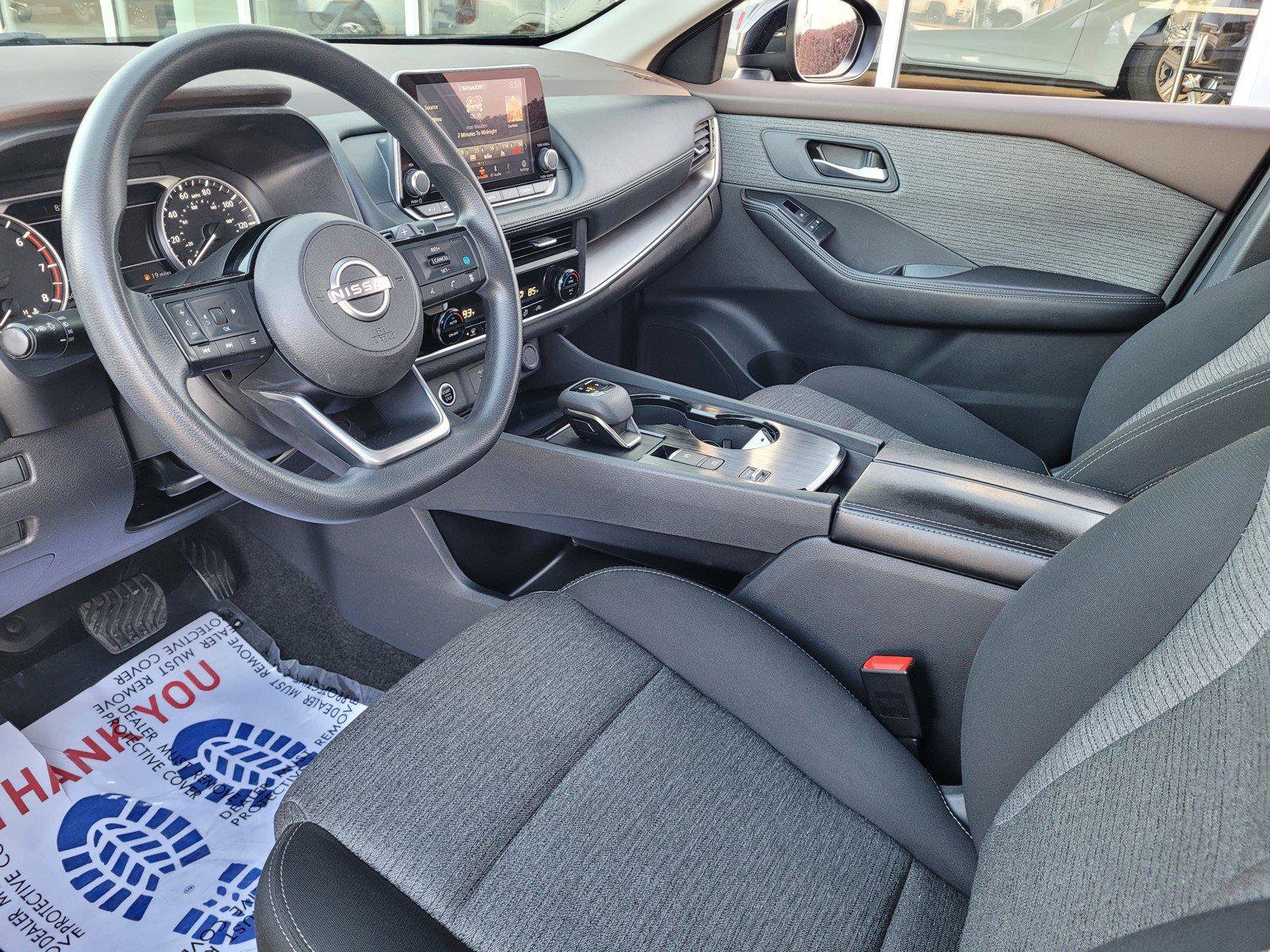 Used 2023 Nissan Rogue SV FWD image 10