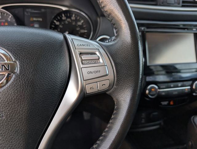 Used 2015 Nissan Rogue SL w/ SL Premium Package image 25