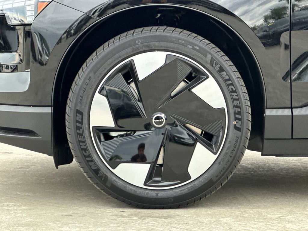 New 2026 Volvo EX30 Plus w/ Climate Package AWD/4WD image 24