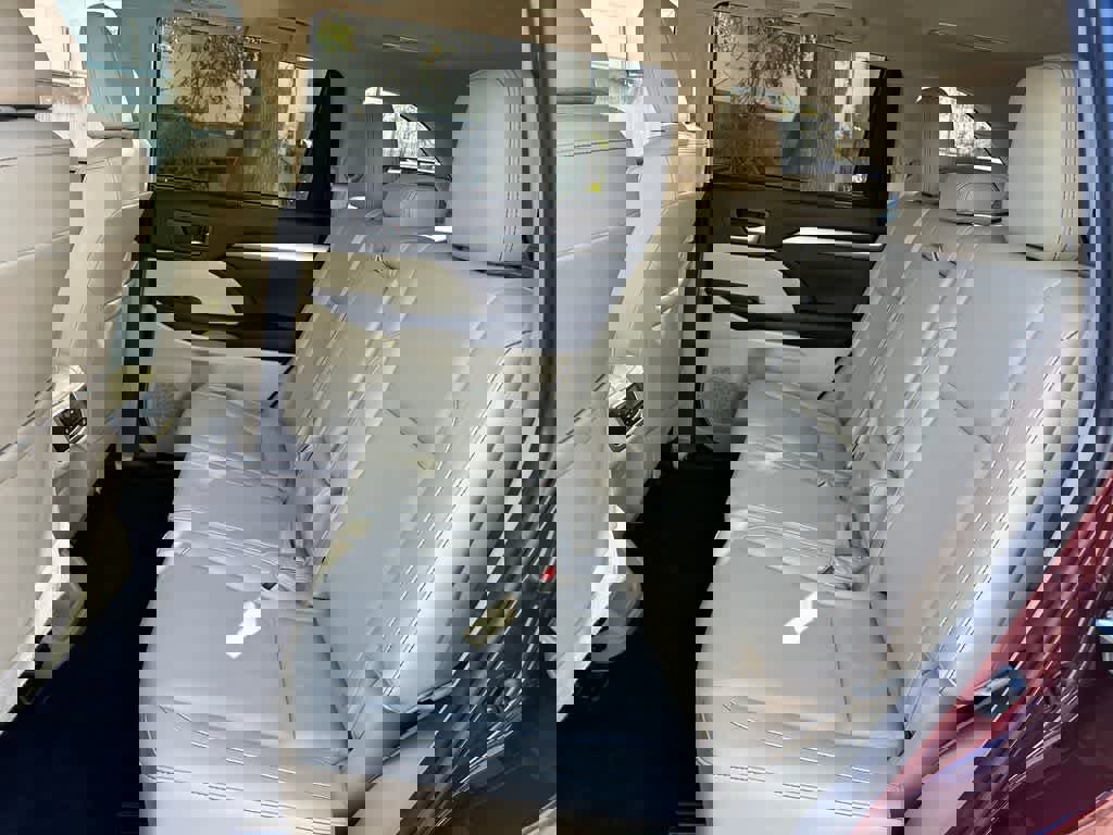 Used 2016 Toyota Highlander XLE image 14