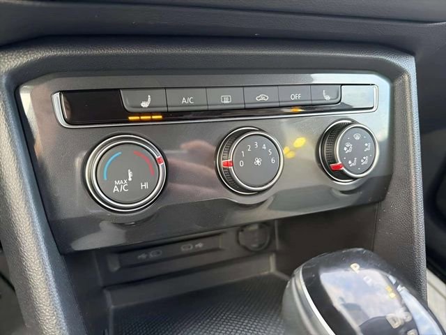 Used 2022 Volkswagen Tiguan S image 11