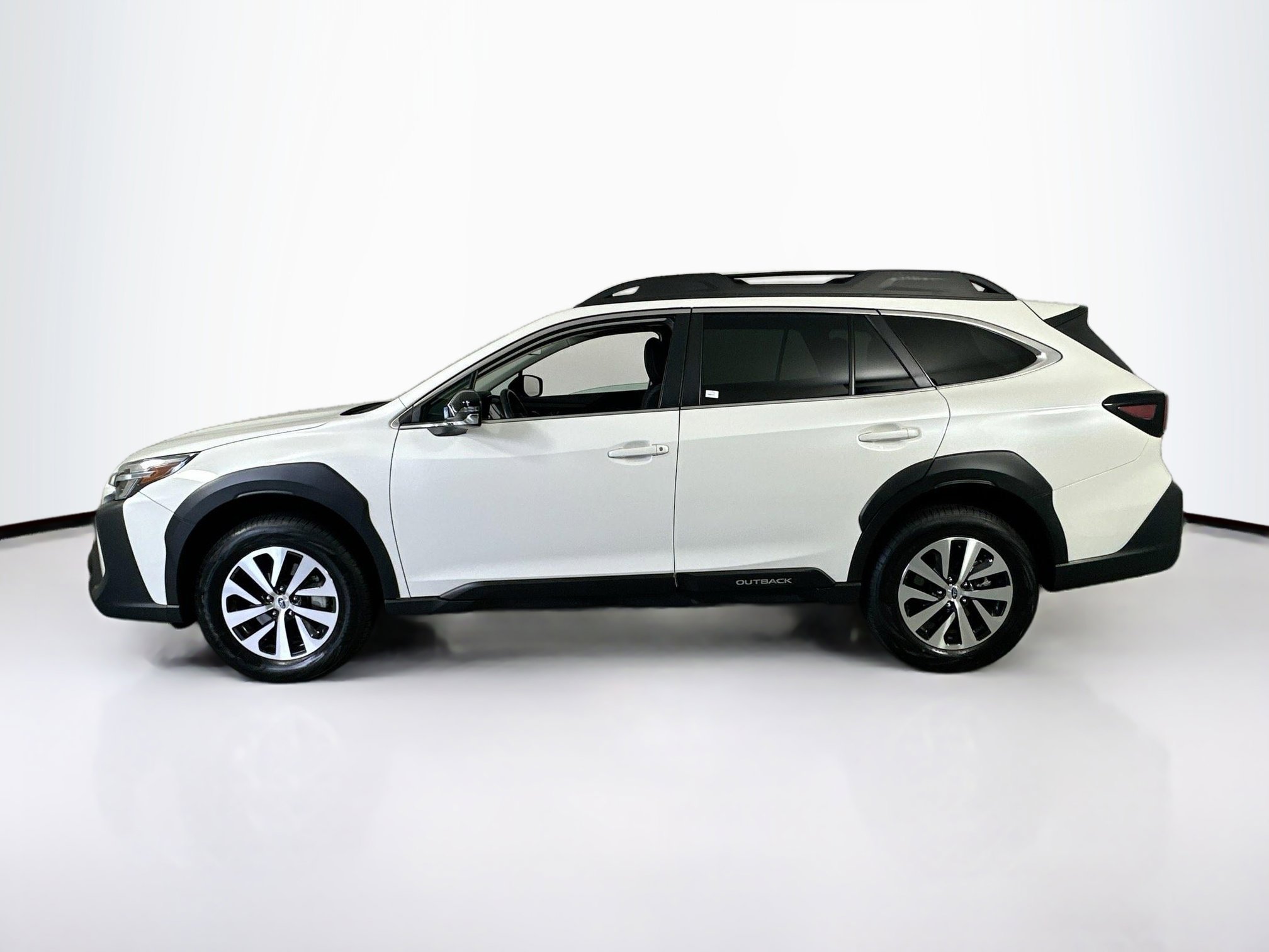 Used 2023 Subaru Outback Premium AWD/4WD image 8