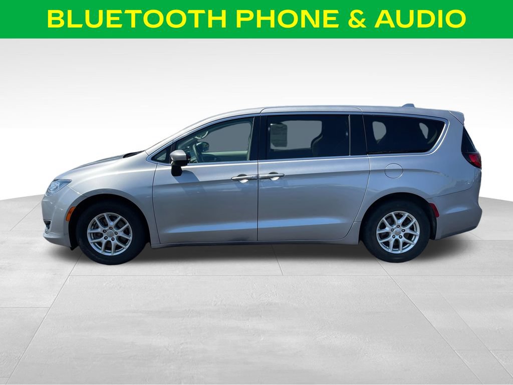 Used 2017 Chrysler Pacifica Touring Plus FWD image 7