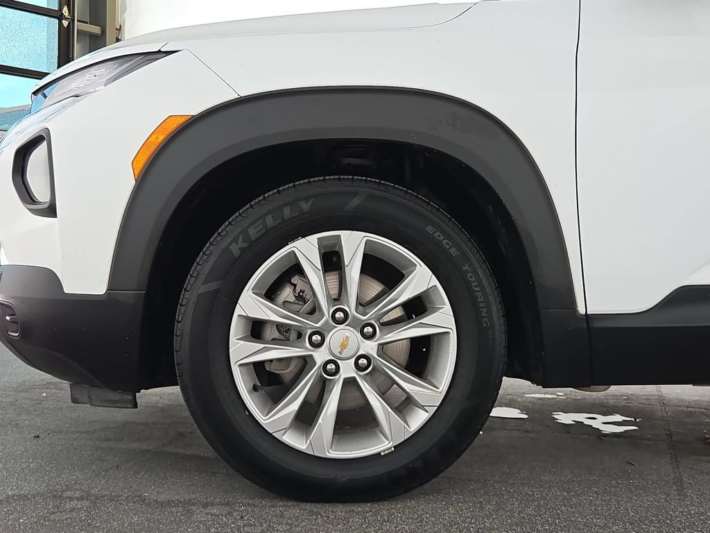 Used 2021 Chevrolet TrailBlazer LS FWD image 35