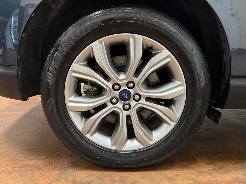 Used 2022 Ford Edge Titanium AWD/4WD image 36