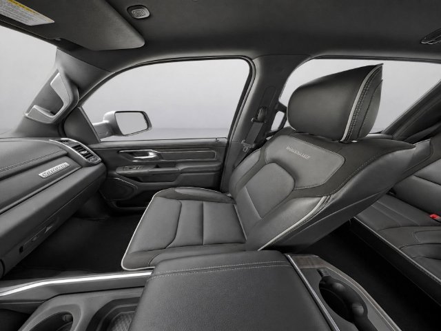 Used 2026 RAM 1500 Laramie AWD/4WD image 18