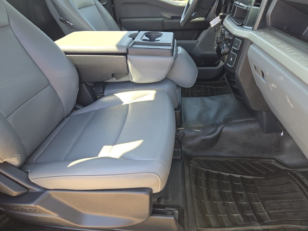 Used 2024 Ford F250 XL w/ 360-Degree Camera Package RWD image 27