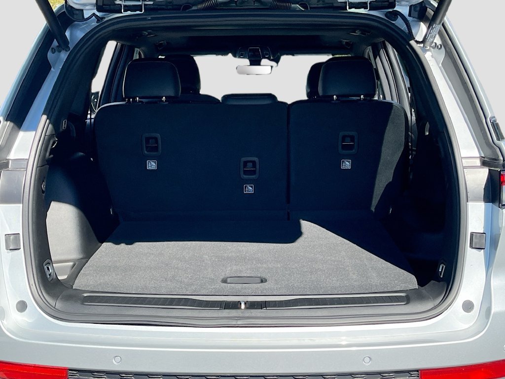 New 2026 Jeep Grand Cherokee Altitude RWD image 25