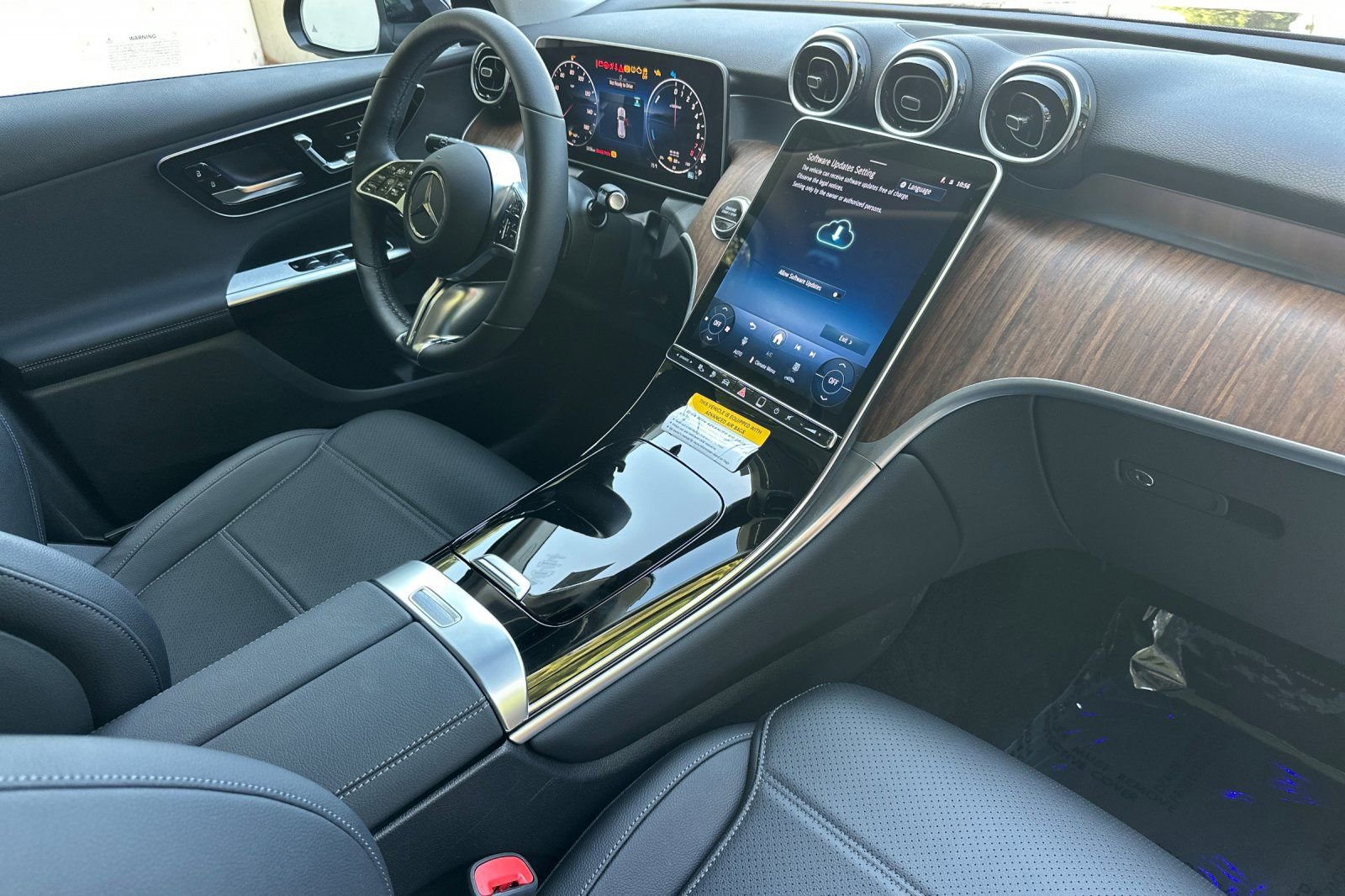 Certified 2025 Mercedes-Benz GLC 350e 4MATIC image 23