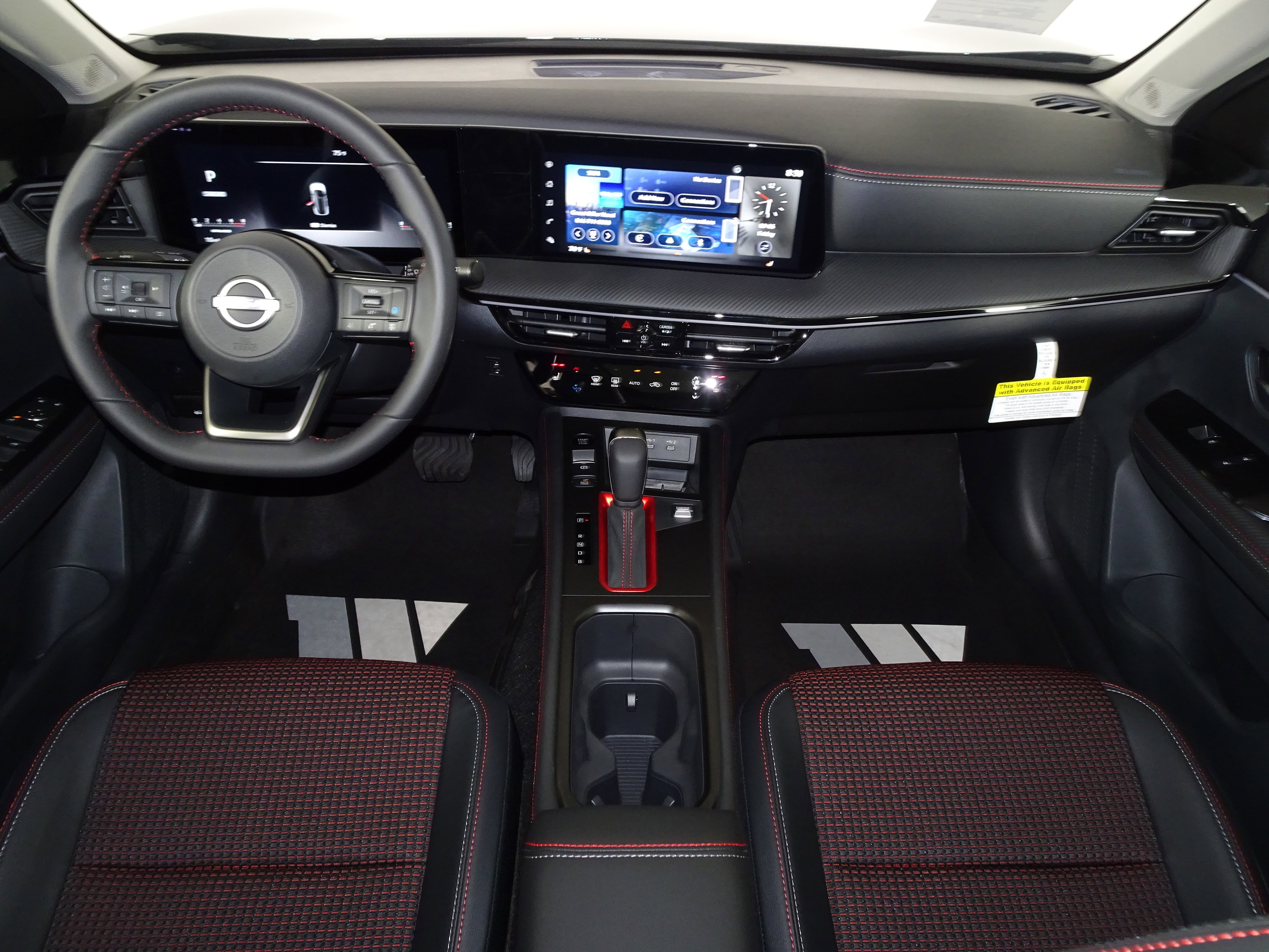 New 2025 Nissan Kicks SR w/ SR Premium Package image 10