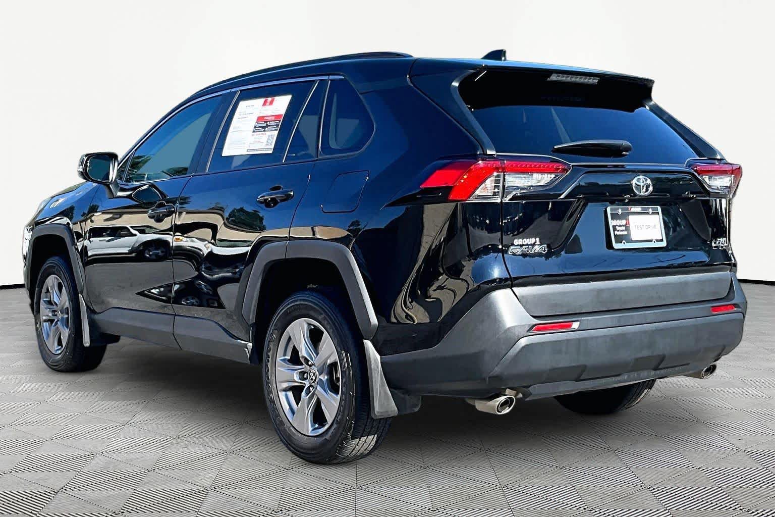 Used 2024 Toyota RAV4 XLE FWD image 12