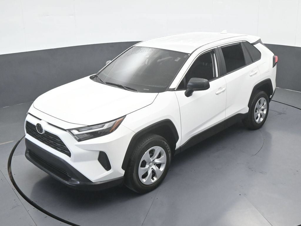 Used 2025 Toyota RAV4 LE AWD/4WD image 42