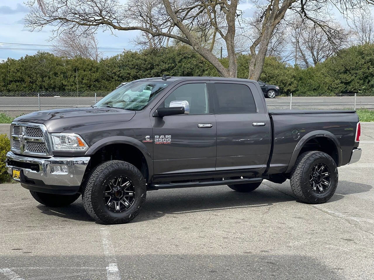 Used 2018 RAM 2500 Laramie w/ Protection Group AWD/4WD image 2