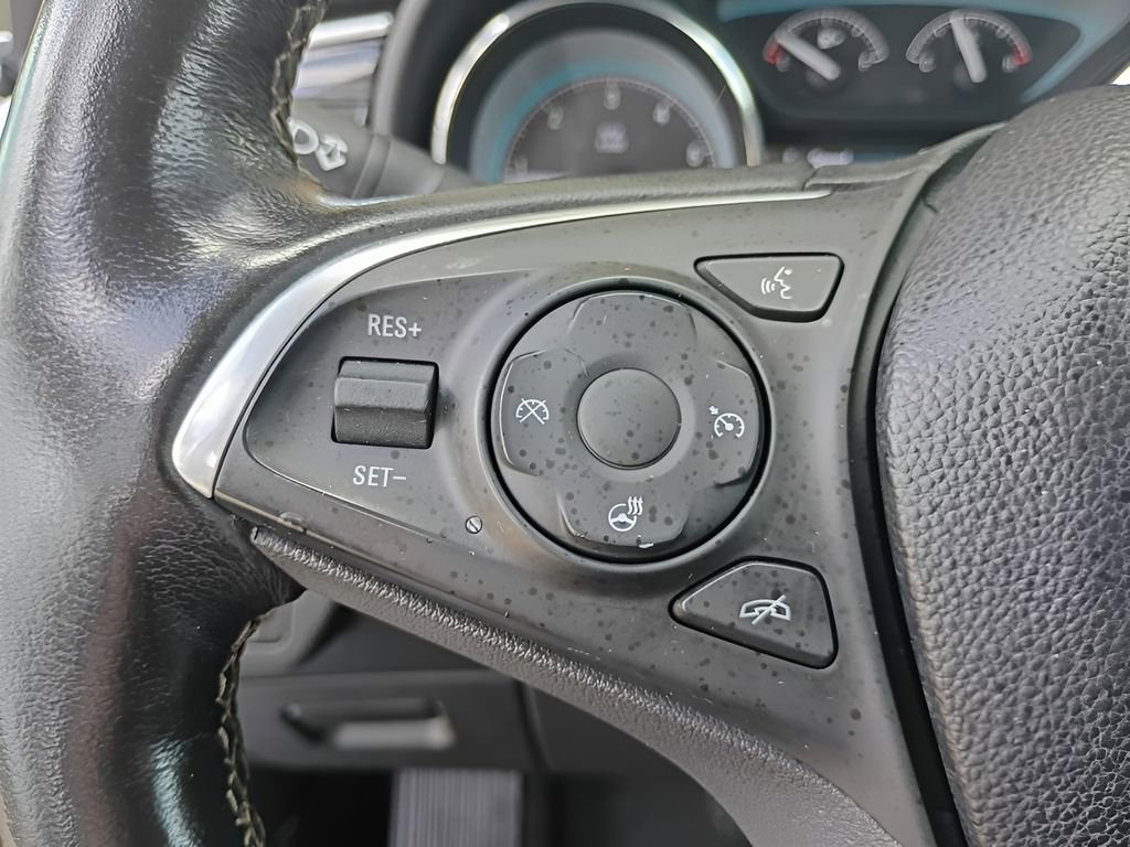Used 2018 Buick Envision Essence w/ LPO, Cargo Package FWD image 6