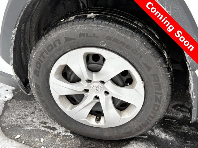 Used 2023 Toyota RAV4 LE image 10