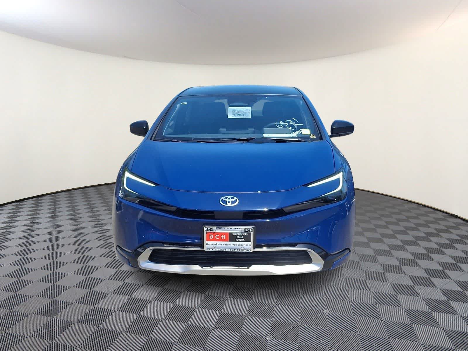 New 2026 Toyota Prius Plug-In Hybrid FWD image 2
