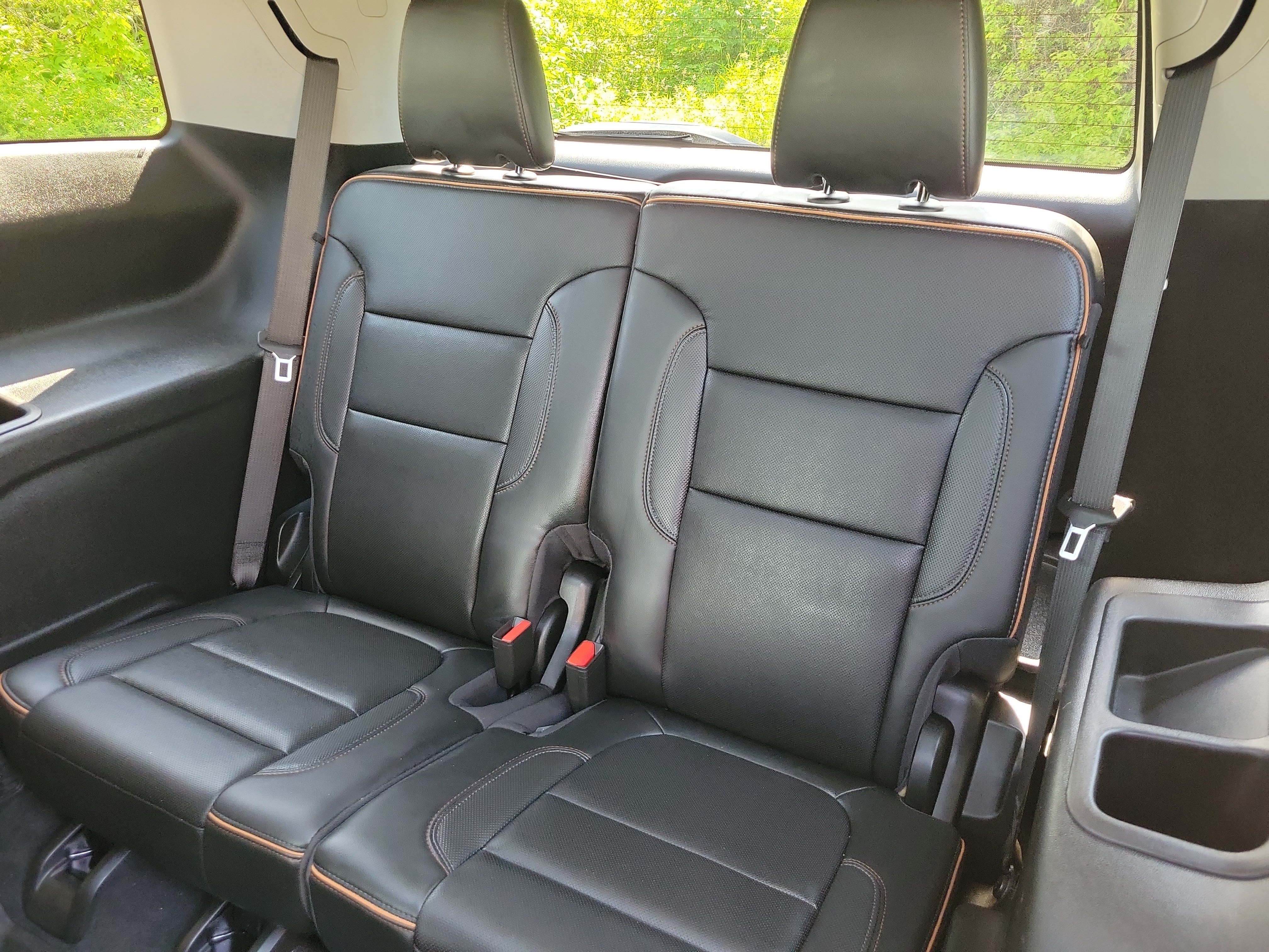 Used 2022 GMC Acadia AT4 w/ Technology Package AWD/4WD image 17