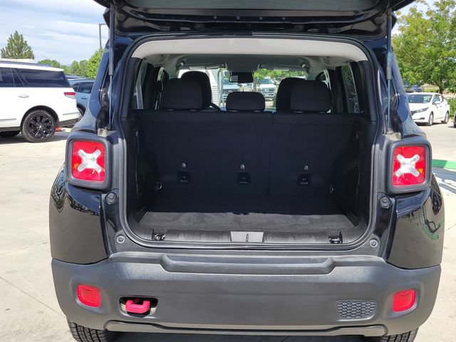 Used 2023 Jeep Renegade Trailhawk AWD/4WD image 12