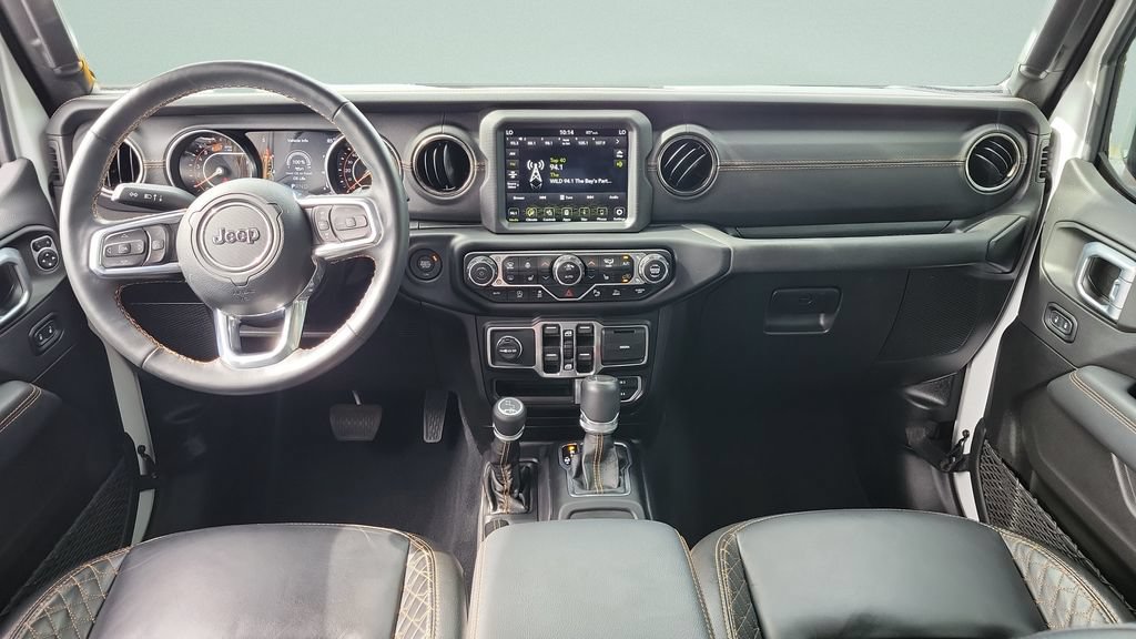 Used 2022 Jeep Wrangler Unlimited Sahara AWD/4WD image 11