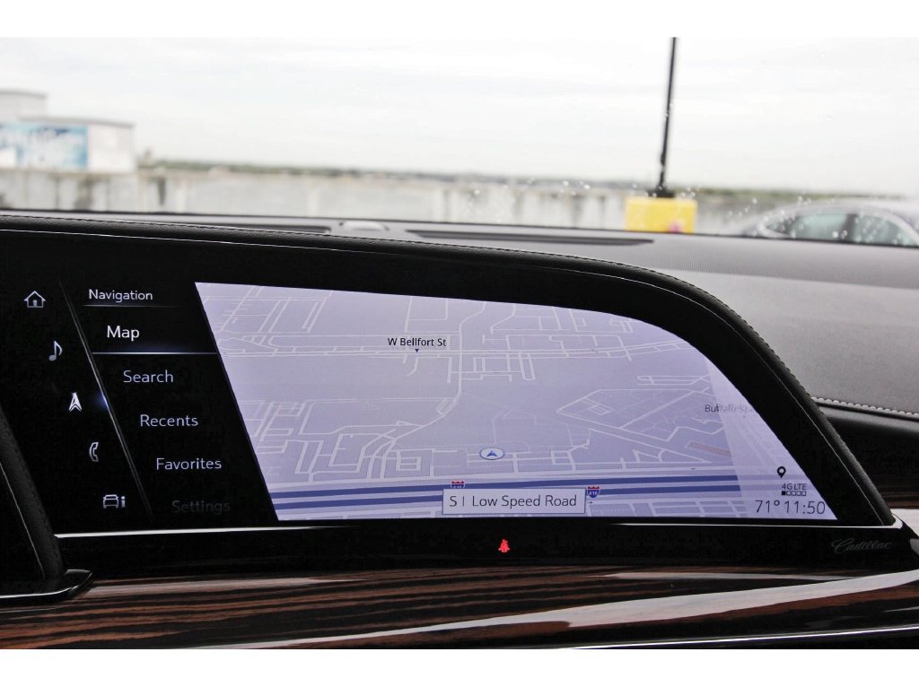 Certified 2024 Cadillac Escalade Luxury RWD image 24