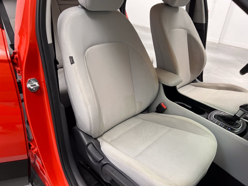 Used 2024 Hyundai Kona SEL AWD/4WD image 28