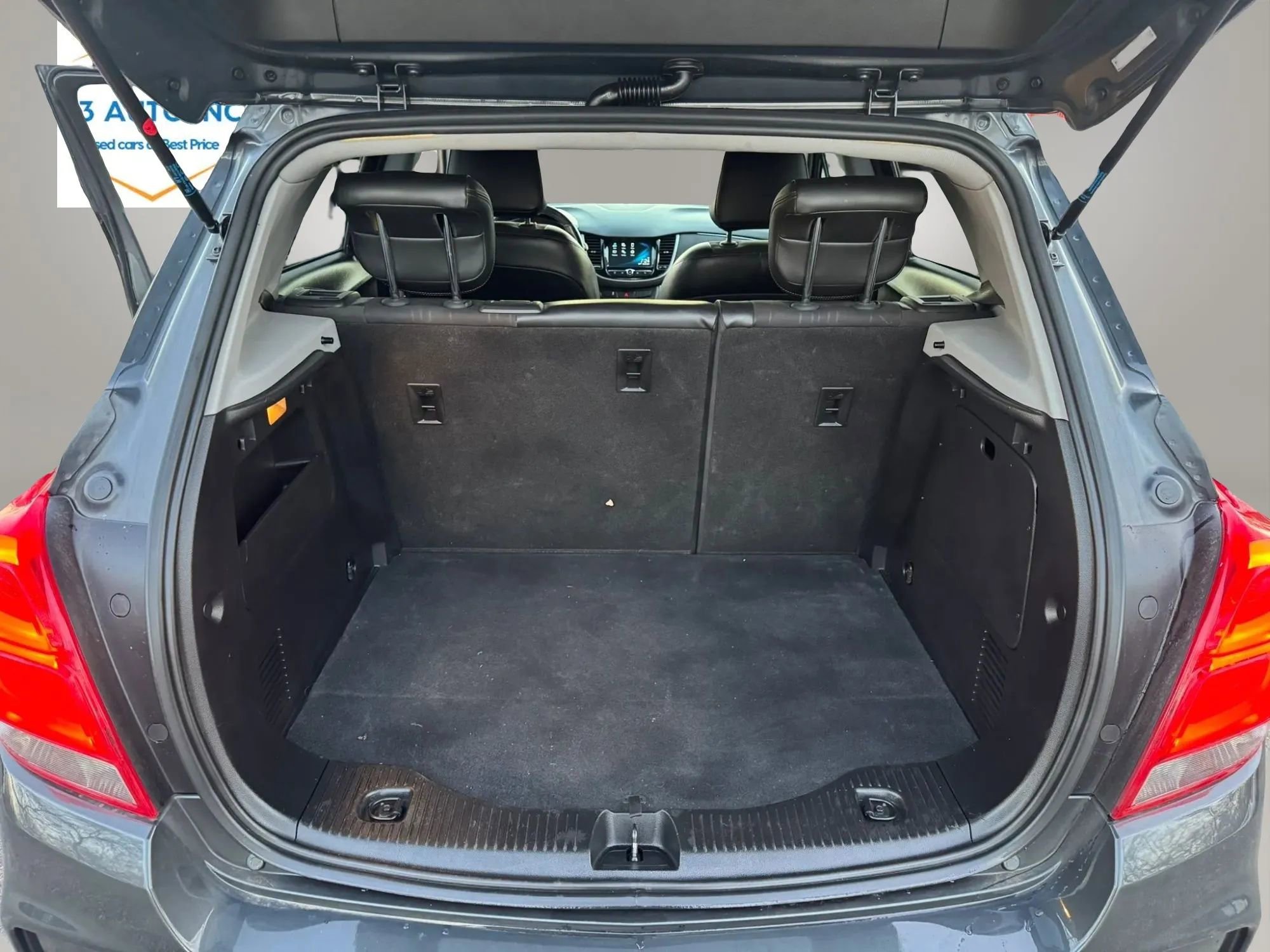 Used 2017 Chevrolet Trax LT w/ LT Convenience Package image 25