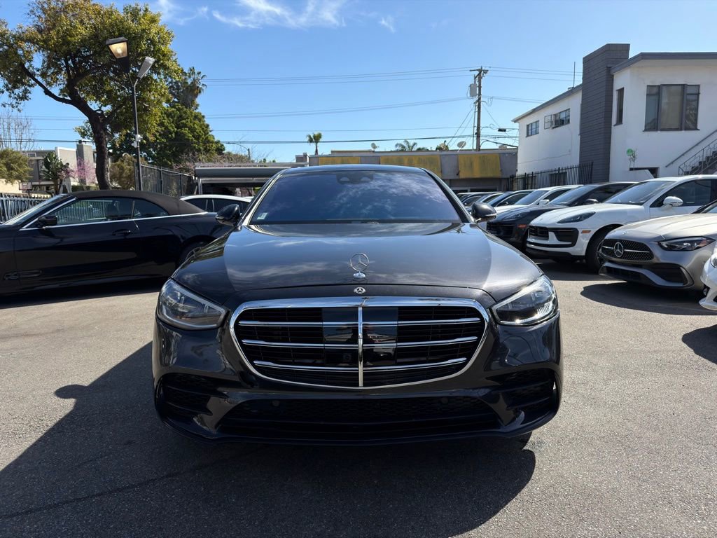 Used 2022 Mercedes-Benz S 500 4MATIC w/ AMG Line Package image 2