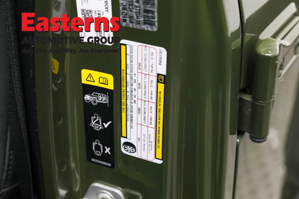 Used 2023 Jeep Wrangler Unlimited w/ Cold Weather Group image 32