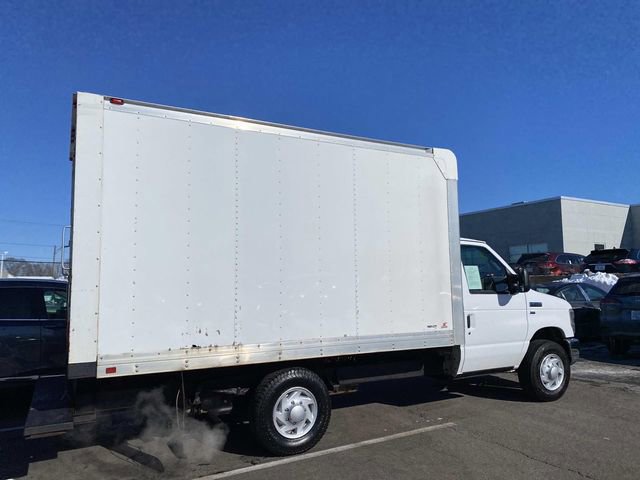Used 2014 Ford E-350 and Econoline 350 Super Duty w/ Power Windows & Locks Group RWD image 4