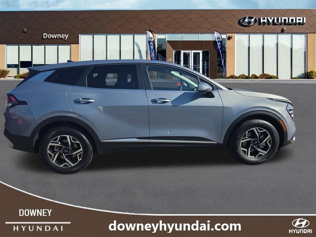 Used 2025 Kia Sportage LX FWD image 6