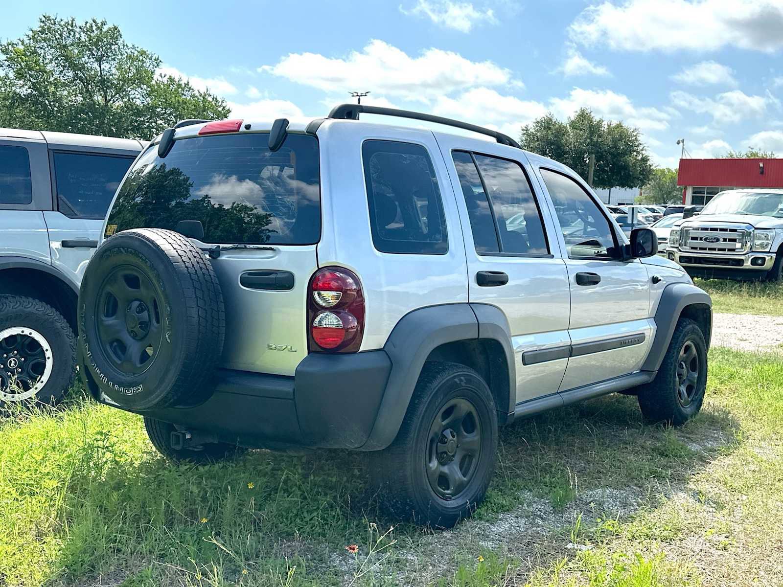Used 2006 Jeep Liberty Sport AWD/4WD image 3