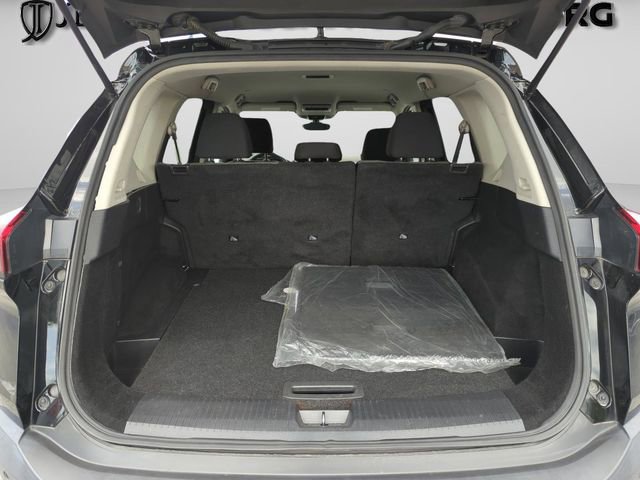 Certified 2022 Nissan Rogue SV image 17