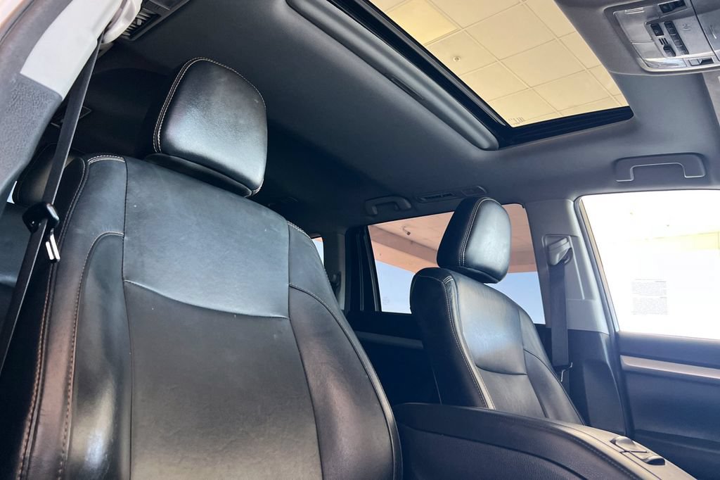 Certified 2018 Toyota Highlander XLE w/ Carpet Mat Package (TMS) FWD image 20