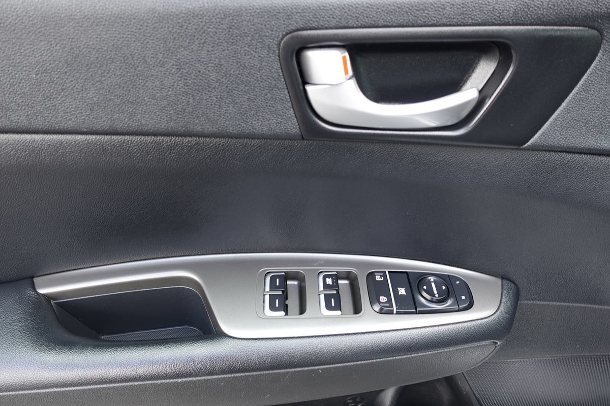 Used 2019 Kia Optima LX FWD image 10