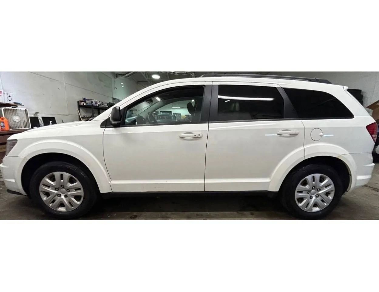 Used 2016 Dodge Journey SE w/ Flexible Seating Group image 2