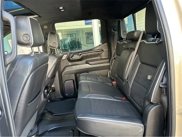 Used 2023 GMC Sierra 1500 AT4X image 17