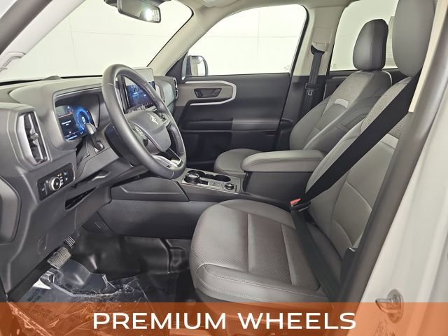 Used 2025 Ford Bronco Sport Badlands image 11