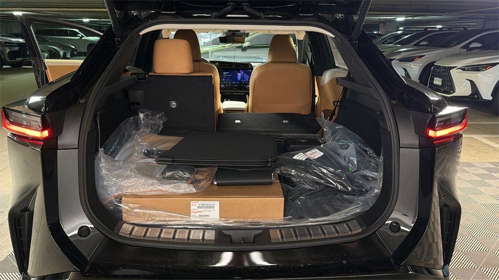 New 2026 Lexus RZ 450e 450e Premium image 8