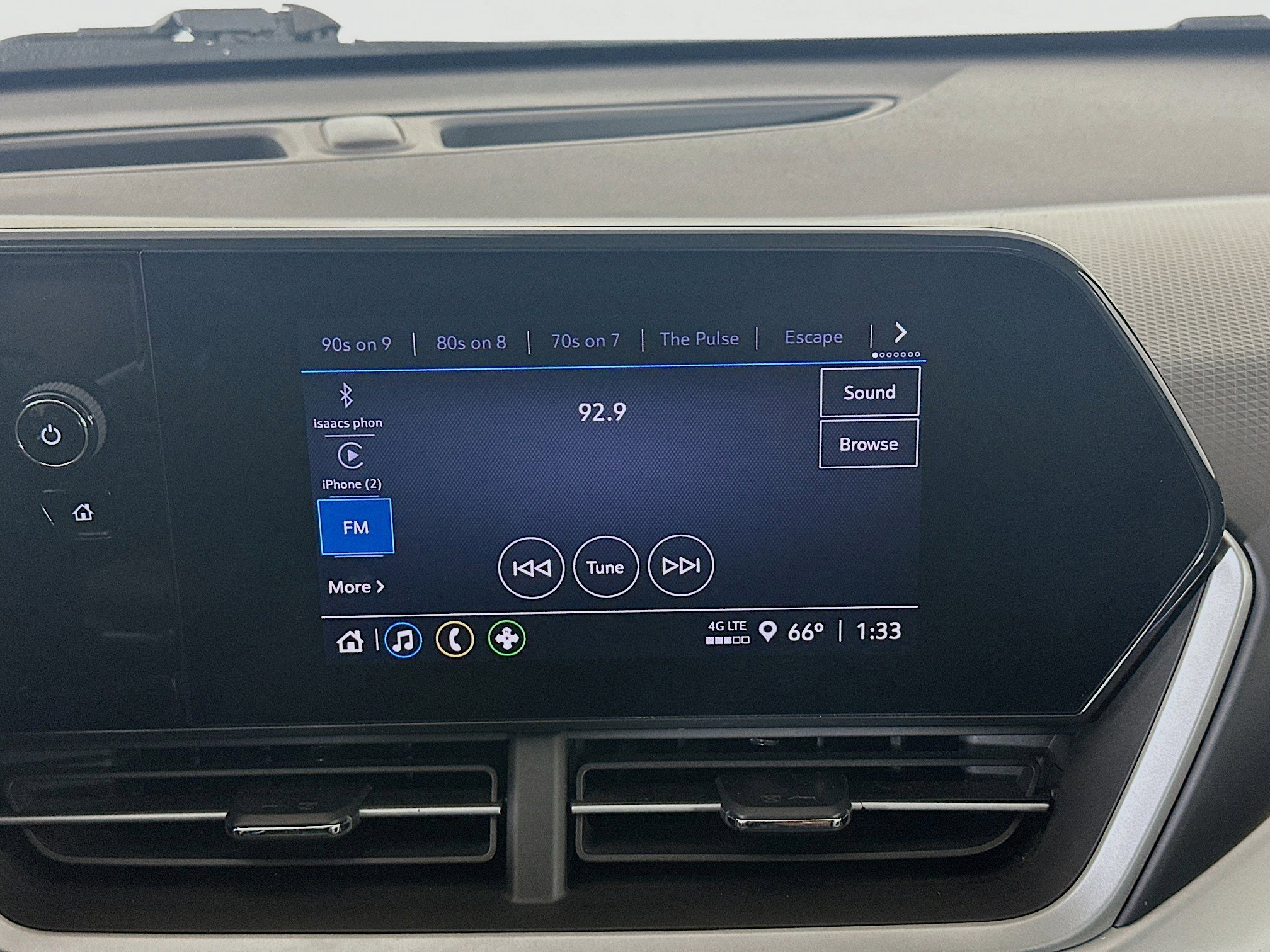 Used 2024 Chevrolet Trax RS image 19