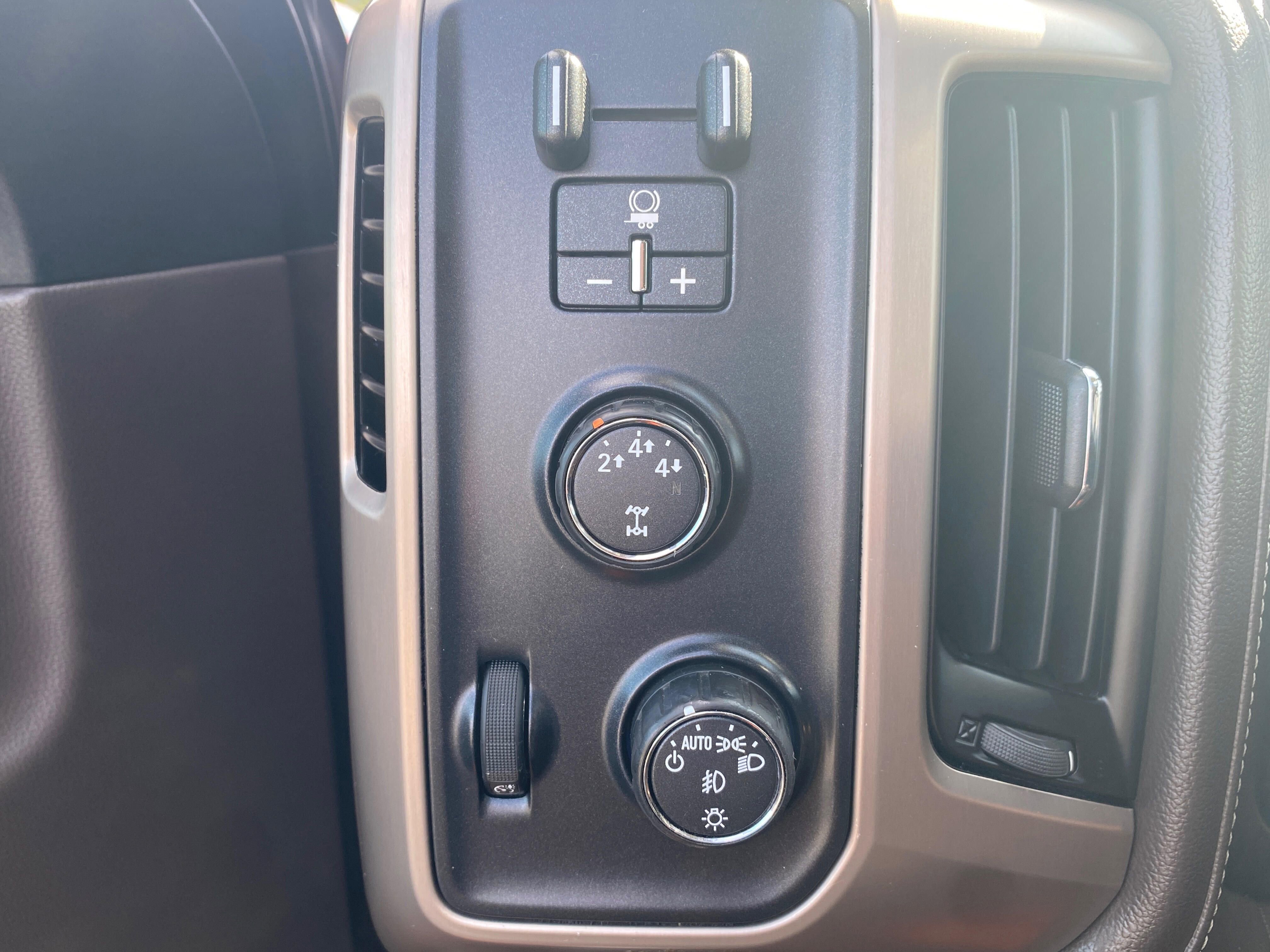 Used 2016 GMC Sierra 3500 Denali w/ Duramax Plus Package image 22