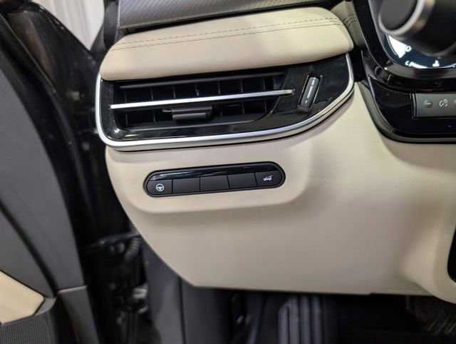 Used 2023 INFINITI QX60 Luxe w/ Performance Audio Package AWD/4WD image 22