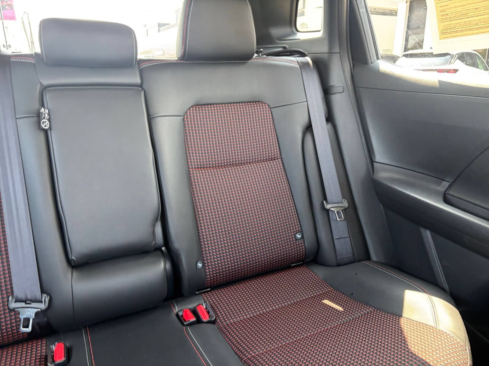Used 2026 Nissan Kicks SR AWD/4WD image 35
