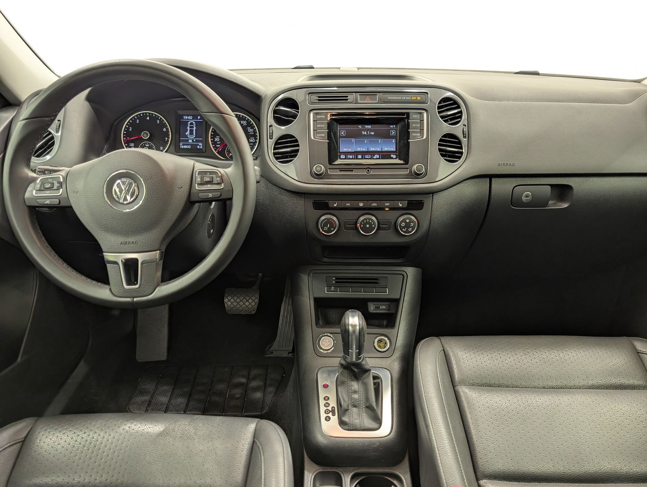 Used 2016 Volkswagen Tiguan S image 4