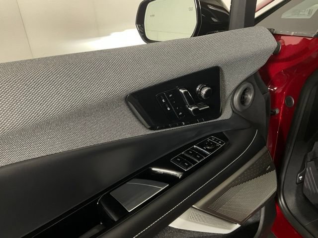New 2026 Cadillac Optiq Luxury 1 w/ LPO, Floor Liner Package AWD/4WD image 24