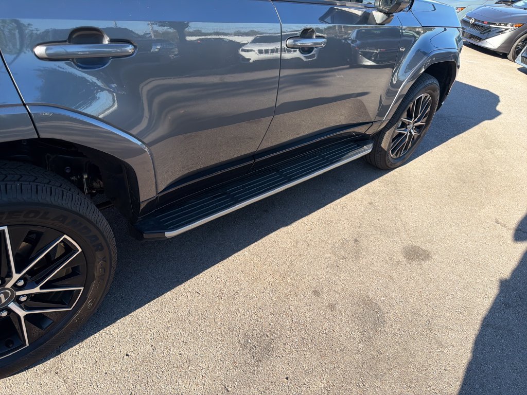 Used 2026 Lexus GX 550 w/ Cold Area Package AWD/4WD image 41