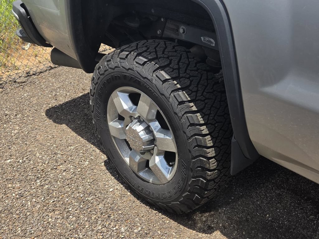 Used 2018 GMC Sierra 3500 Denali w/ Duramax Plus Package AWD/4WD image 9